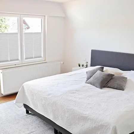 Hq16 - Modernes * نوينبورغ أم راين